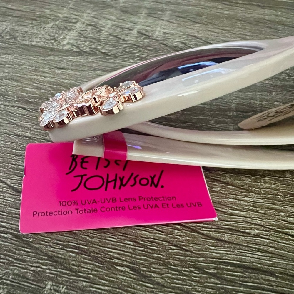 NWT Betsey Johnson Floral Rhinestone Sunglasses - Picture 3 of 9
